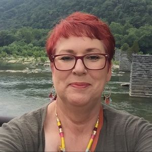 Meet your Posher, Janet